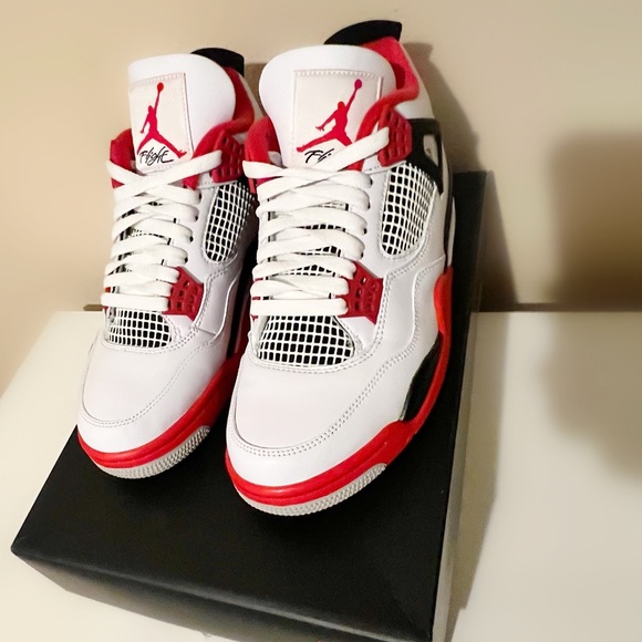 2020 Air Jordan 4 Retro OG 'Fire Red' - Picture 4 of 4